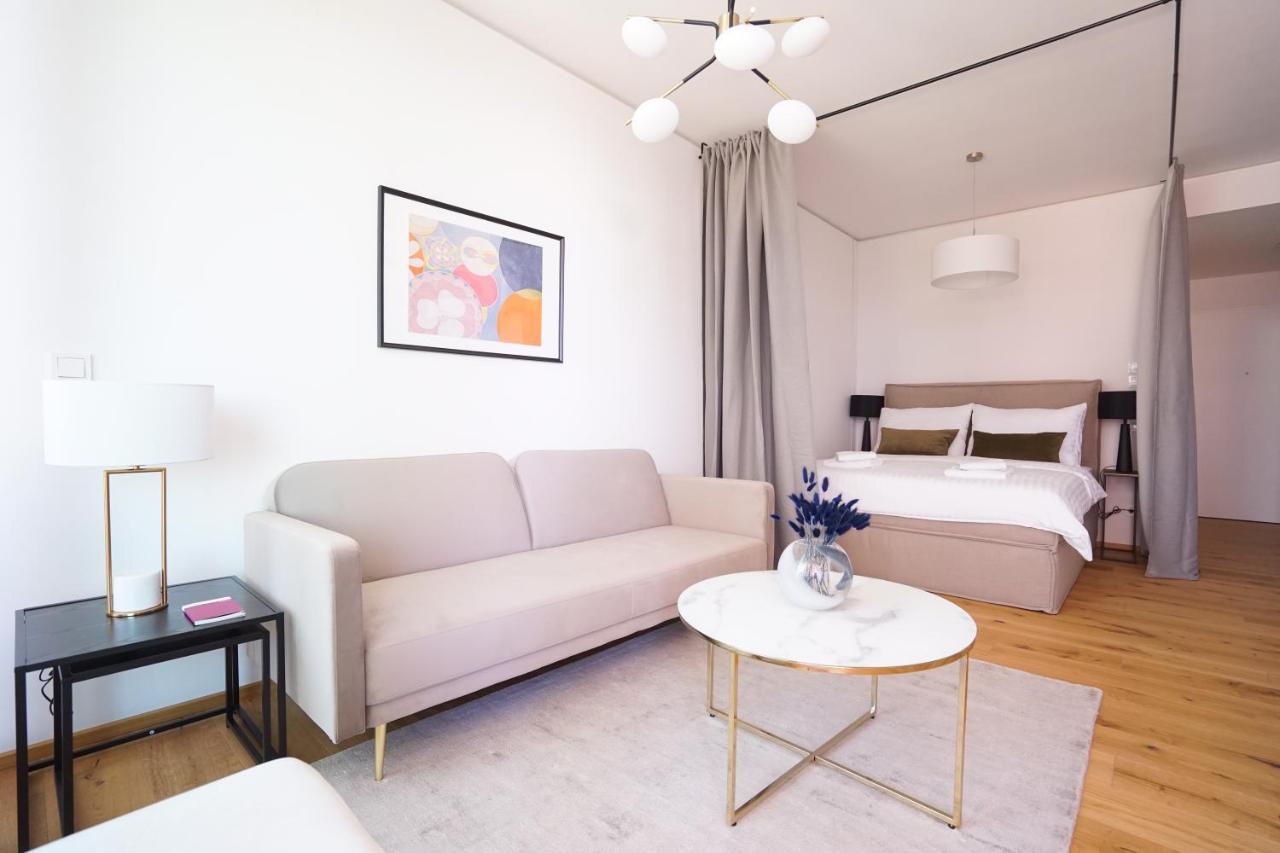 וינה Boutique Studio With Terrace And Pool מראה חיצוני תמונה